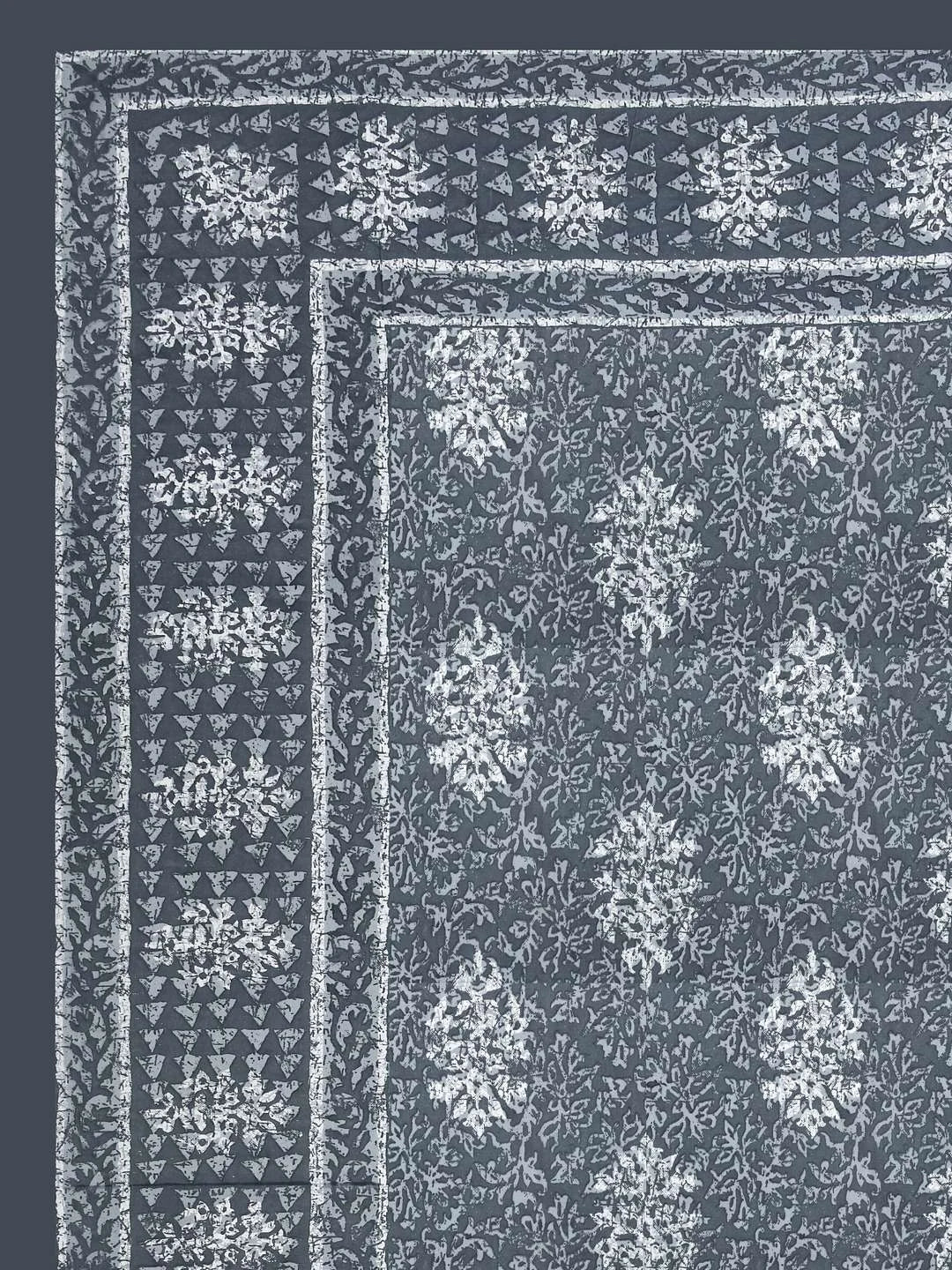 100% Pure Cotton Traditional Printed Bedsheet for Double Bed King Size Bedsheet with 2 Pillow Covers