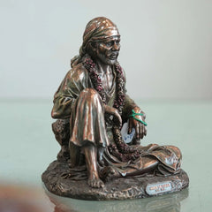 Serene and Spiritual Sai Baba Idol for Peace and Meditation - TN Creations